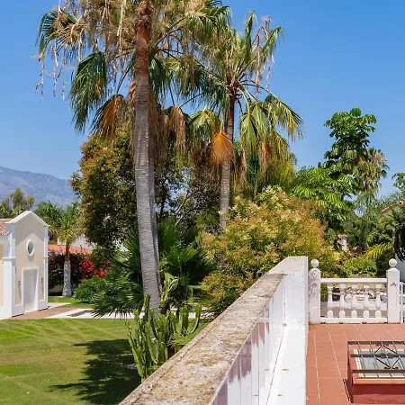 Beautiful La Caracola Heated Pool Puerto Banus Villa *