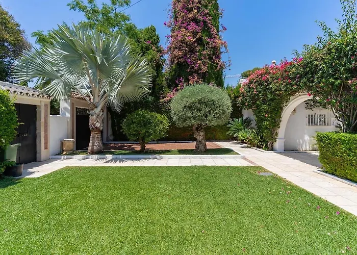 Beautiful La Caracola Heated Pool Puerto Banus *