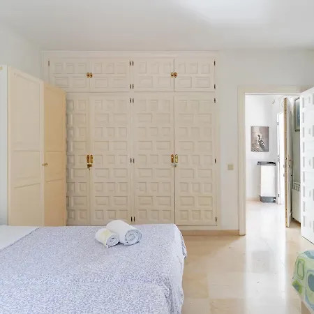 Beautiful La Caracola Heated Pool Puerto Banus *