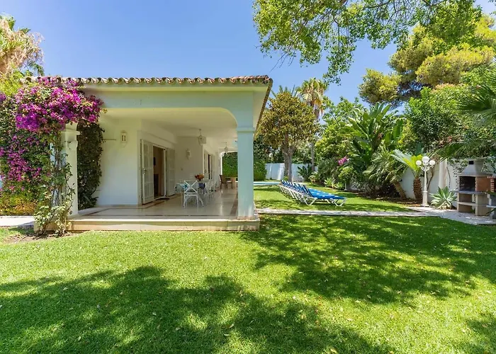 Beautiful La Caracola Heated Pool Puerto Banus Марбелья