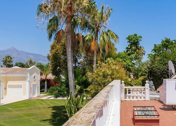Beautiful La Caracola Heated Pool Puerto Banus Villa *