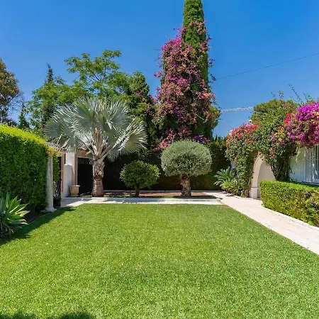 Beautiful La Caracola Heated Pool Puerto Banus