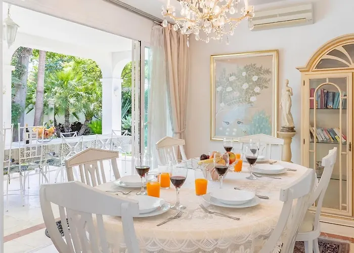 Beautiful La Caracola Heated Pool Puerto Banus *