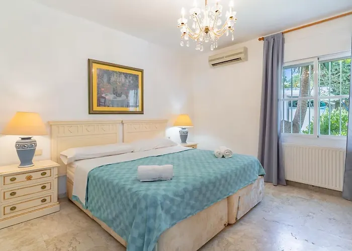 Beautiful La Caracola Heated Pool Puerto Banus Villa Marbella