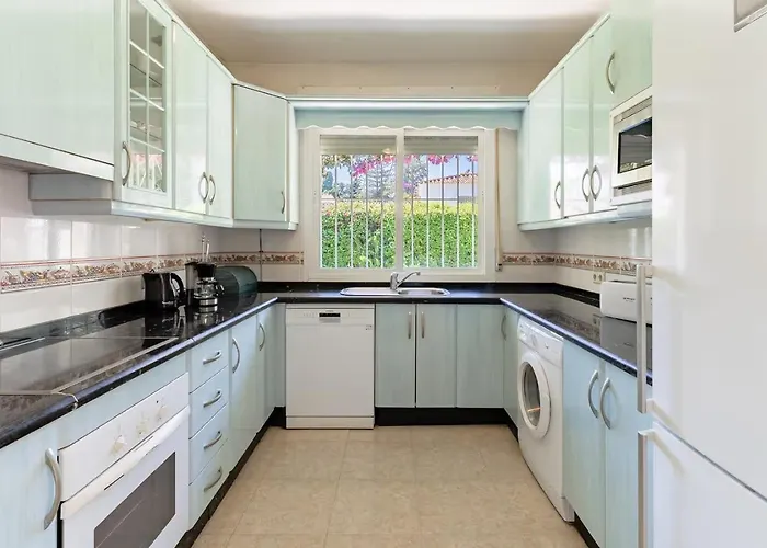 Beautiful La Caracola Heated Pool Puerto Banus Marbella